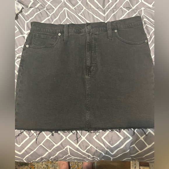 Madewell Denim - Madewell stretched denim, straight,  size 32 Cutout Edition
